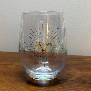 Pisces Zodiac Stemless Wine Glass with Gold Accents
